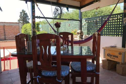 Hostal Casa Chuparrosa House
