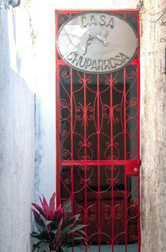 Hostal Casa Chuparrosa House