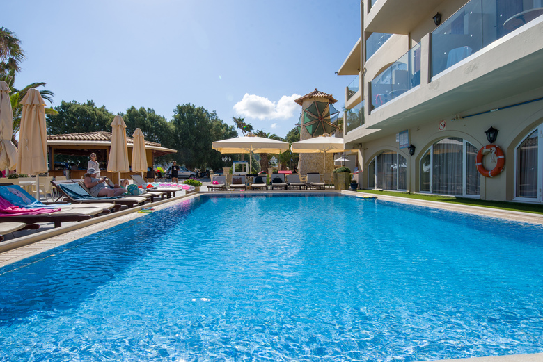 Hotel Kalyves Beach