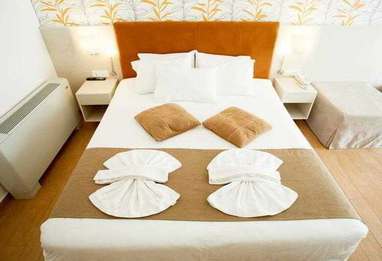 Hotel Kalyves Beach