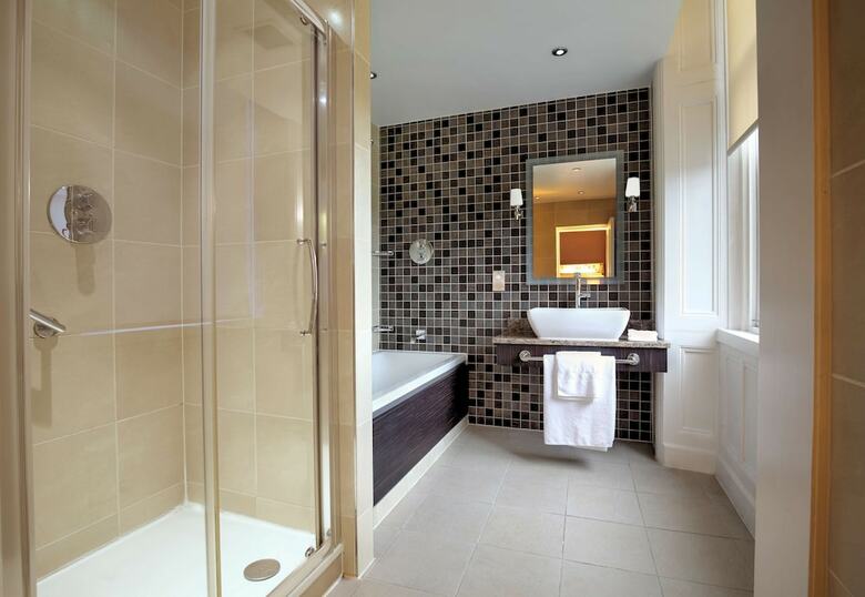 Doubletree By Hilton Dunblane Hydro Hotel