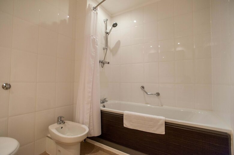 Doubletree By Hilton Dunblane Hydro Hotel