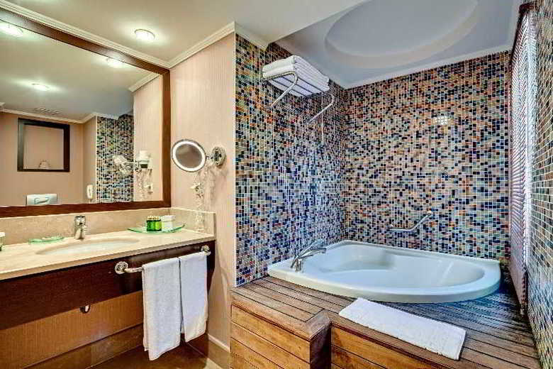 Hotel Amara Wing Resort