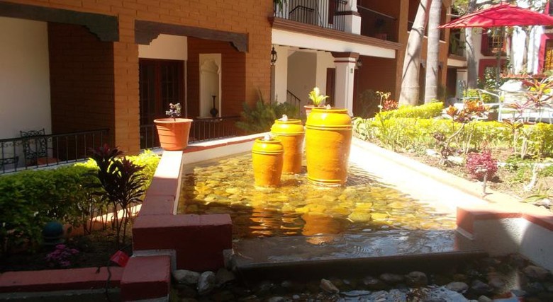 Hotel La Casa De Adobe