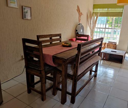 Bed & Breakfast Casa Roja, Puerta Trasera, Jard�n Y Alberca