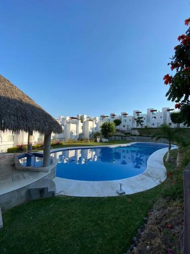 Casa El Gran Lago, Tequesquitengo