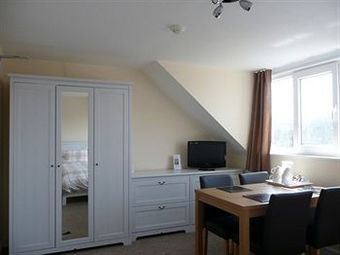 Hostal Crofton Guest House