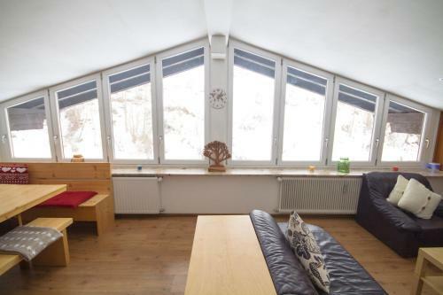 Apartamento Three Bedroom 2 Bath Apt Mari Alm Next To Ski Lift