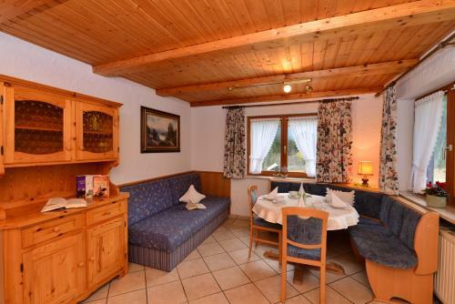 Hostal Landhaus Almrausch