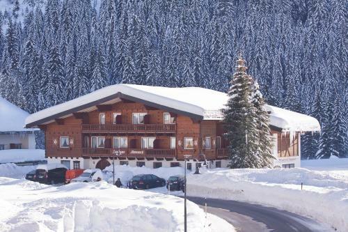 Hostal Landhaus Almrausch