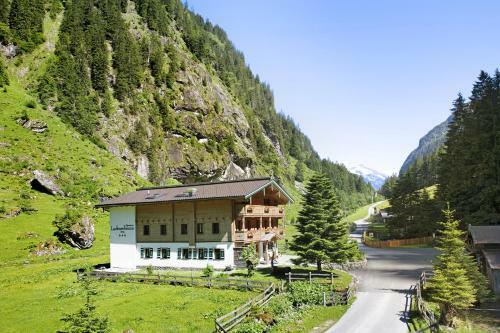 Alpenchalet Lacknerbrunn Bis 24 P