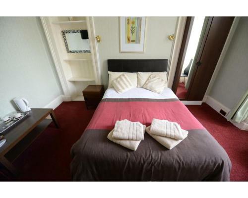 Hostal The Thistle House