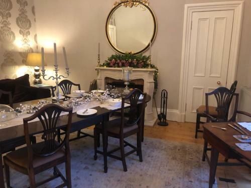 Bed & Breakfast Claremont House