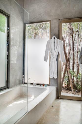 900 Sqm Villa Arthur Concierge Security