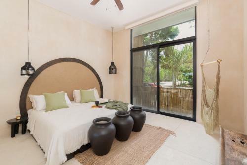 Unique And Exclusive 2 Apartments In 1 Awesome Complex Pool And Amenities