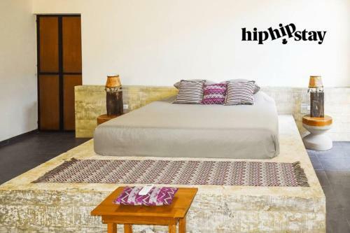 The Enrique Inglesias Villa - Hiphipstay