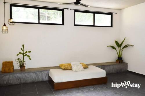 The Enrique Inglesias Villa - Hiphipstay
