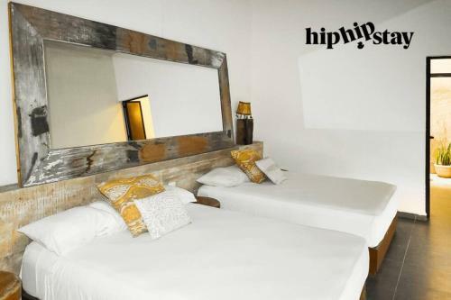 The Enrique Inglesias Villa - Hiphipstay