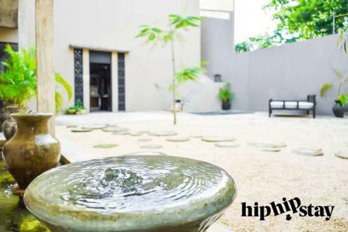 The Enrique Inglesias Villa - Hiphipstay