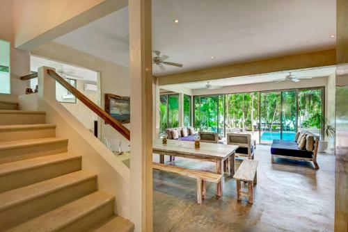 Beachfront Villa - Soliman Bay