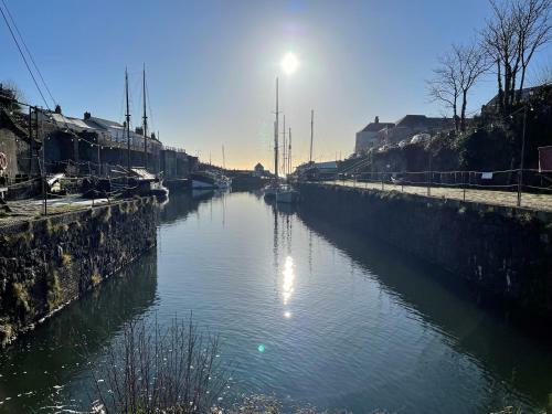 'our Daddy' Historic Boat In Charlestown Harbour