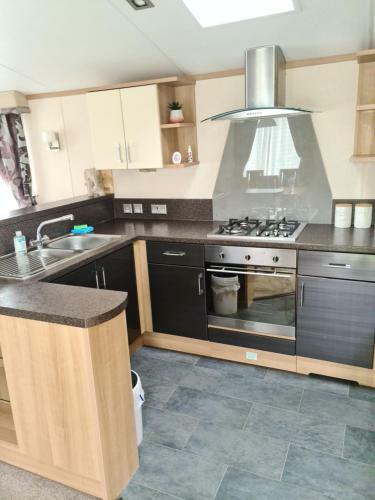 8 Berth Caravan Skegness Golden Palm Resort