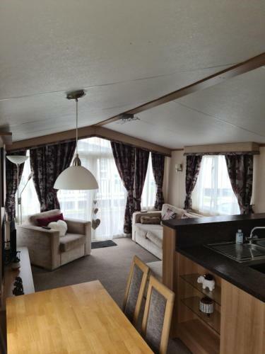8 Berth Caravan Skegness Golden Palm Resort