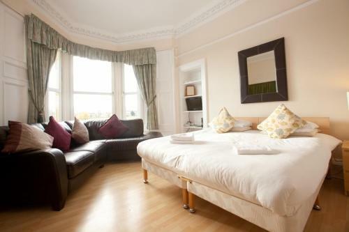 Hostal Garfield Guest House