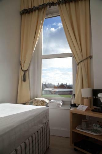 Hostal Garfield Guest House