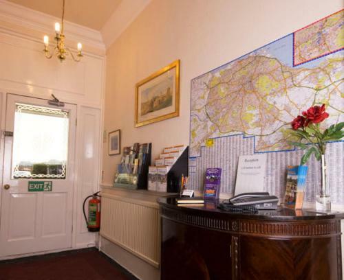 Hostal Garfield Guest House