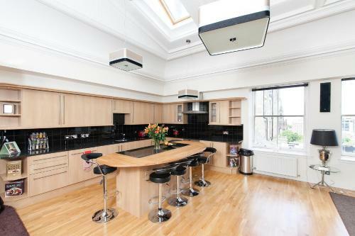Burnets Apartments