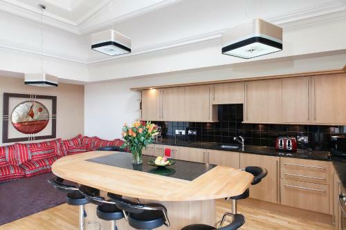 Burnets Apartments