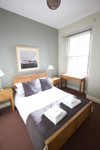 Burnets Apartments