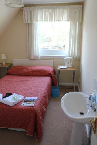 Hostal Marchfield Guest House