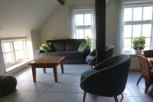 Magnificent Farmhouse In Central Holland 4a 2c