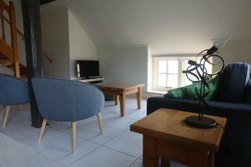 Magnificent Farmhouse In Central Holland 4a 2c