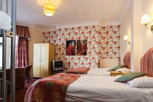Clifton Hotel