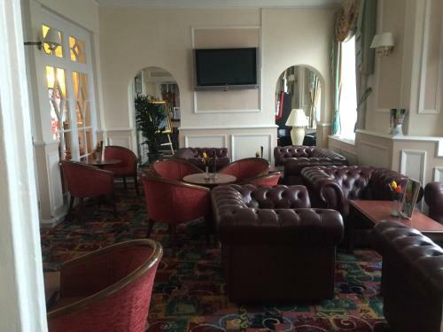 Clifton Hotel