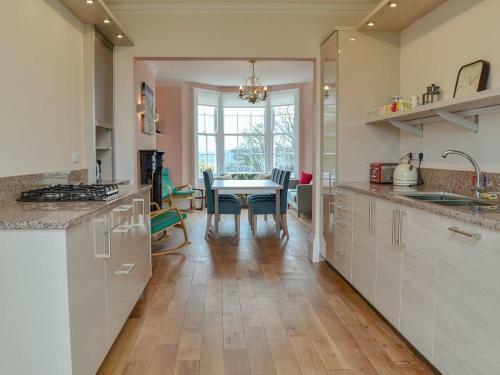 Twin Bays House
