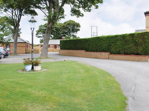 4 Eldin Hall Cottages