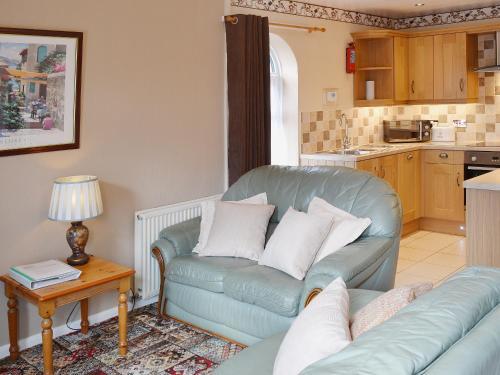 4 Eldin Hall Cottages