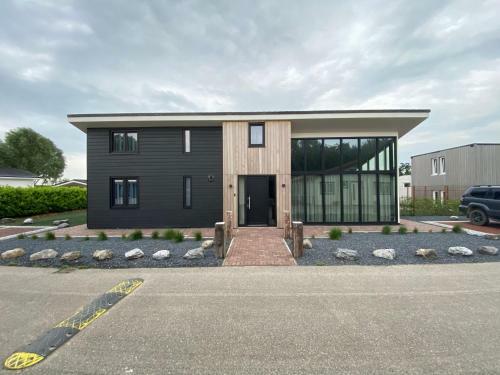 Maison Jolie