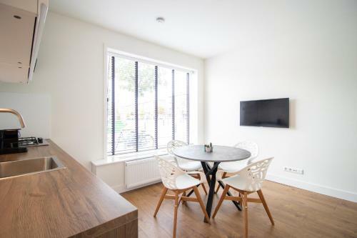Escamp Apartments