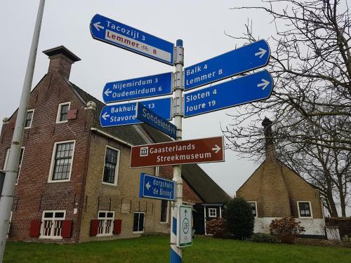 �lde Bakh�s