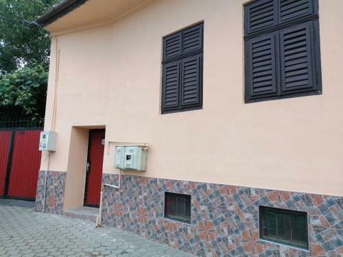 Cazare La Tara �n Mandra, Jud Brasov