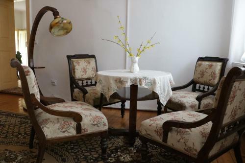 Agroturismo Burg Apartments Meschen