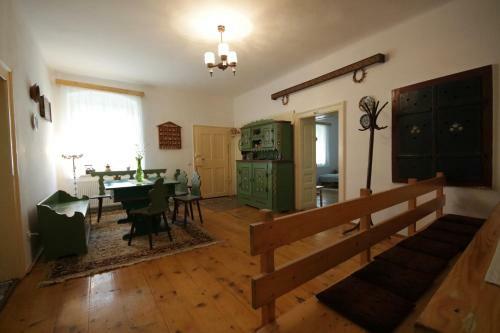 Agroturismo Burg Apartments Meschen