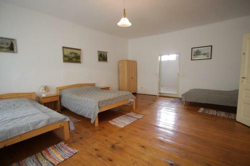 Agroturismo Burg Apartments Meschen