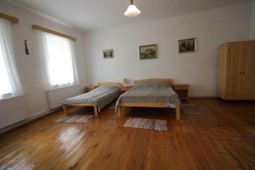 Agroturismo Burg Apartments Meschen