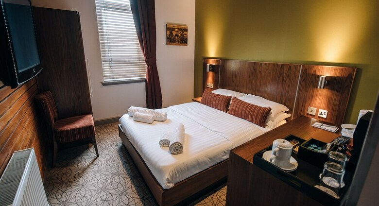 The Commercial Hotel
